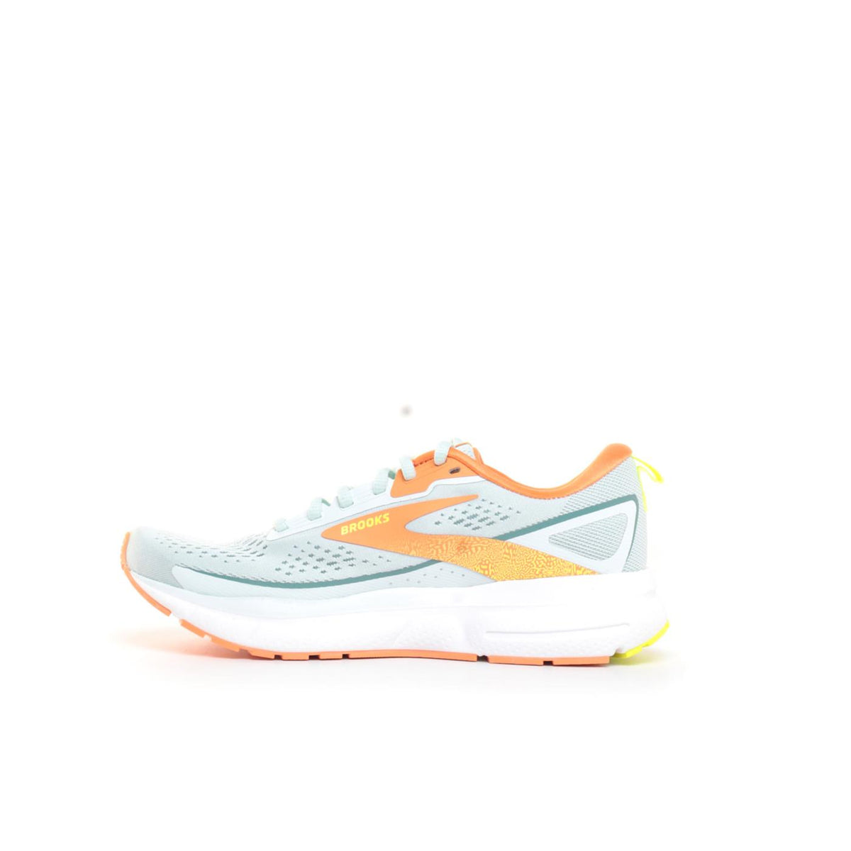BROOKS TRACE 3 WOMAN