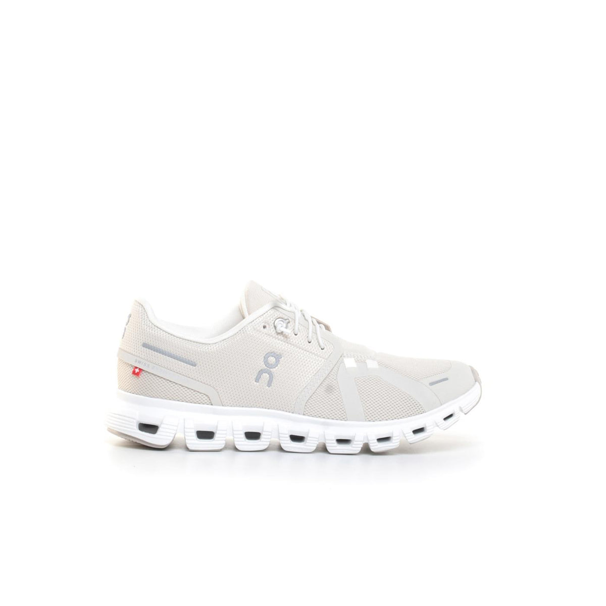 ON CLOUD 6 WOMAN