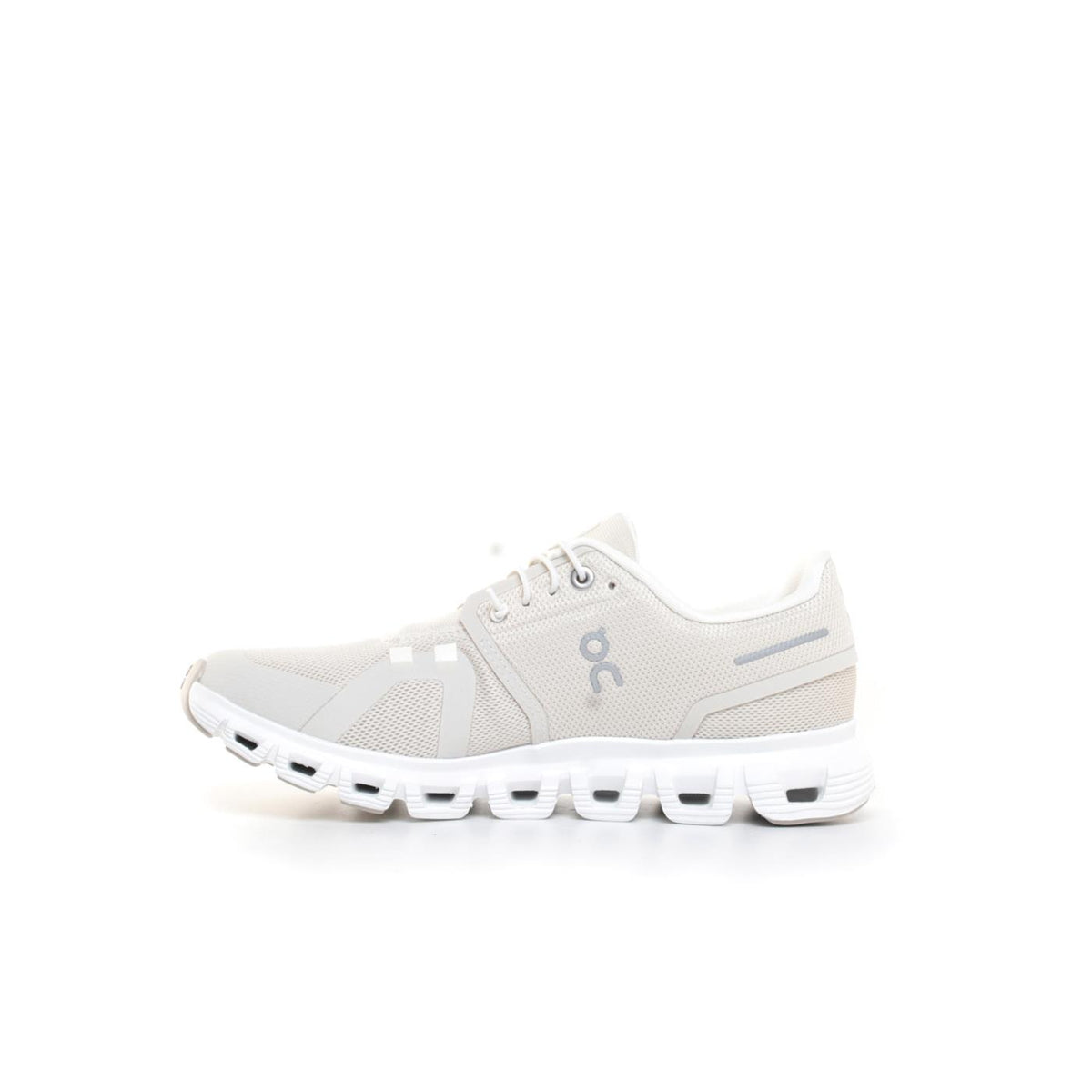 ON CLOUD 6 WOMAN