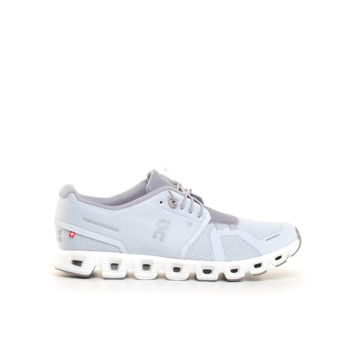 ON CLOUD 5 WOMAN