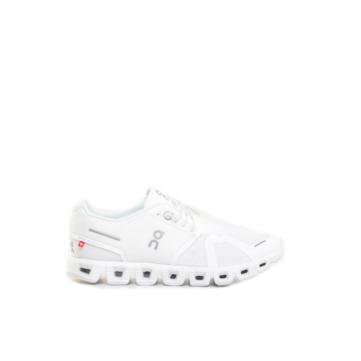 ON CLOUD 5 WOMAN