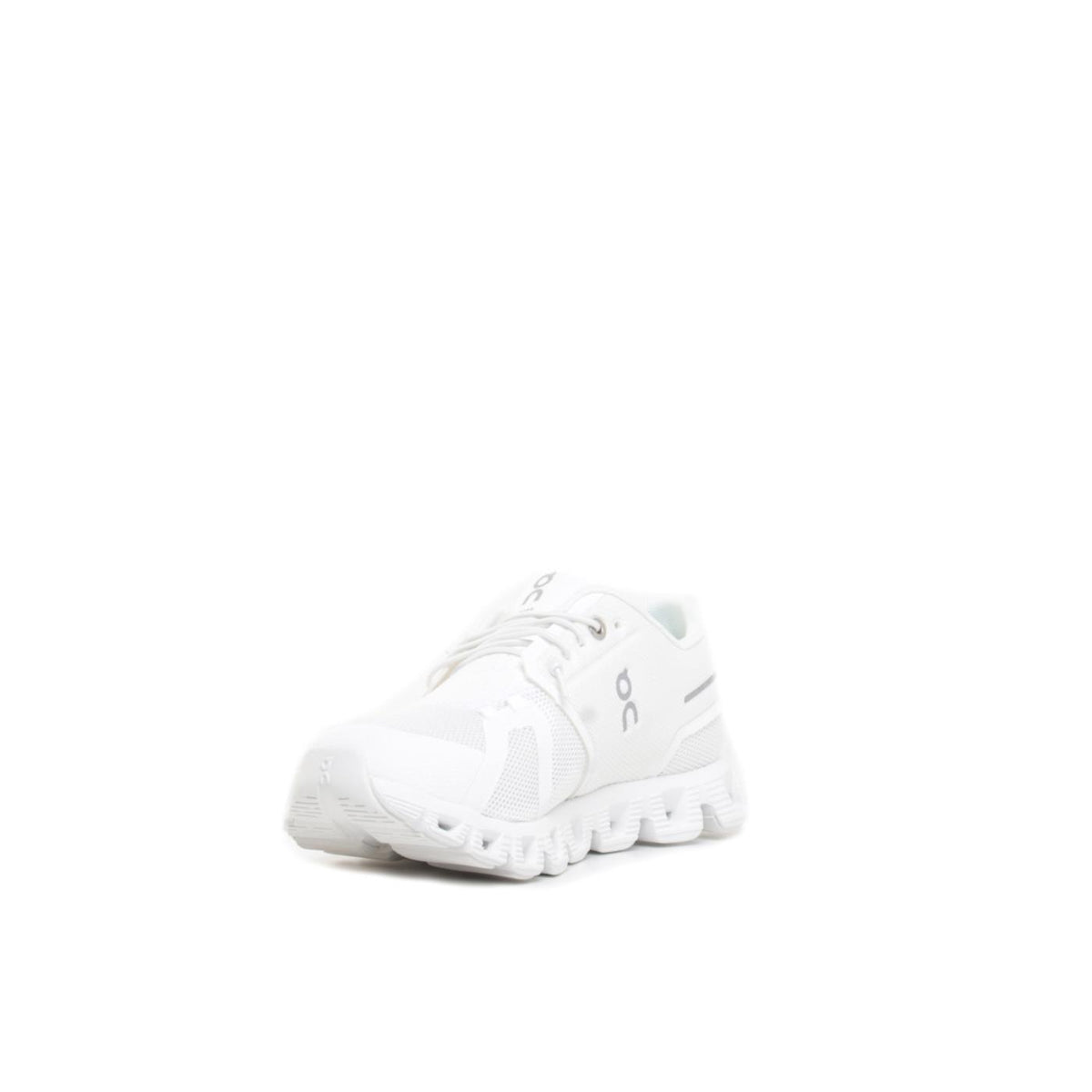 ON CLOUD 5 WOMAN
