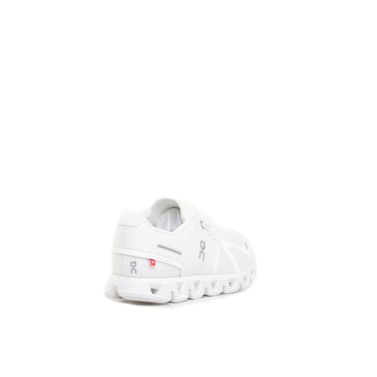 ON CLOUD 5 WOMAN