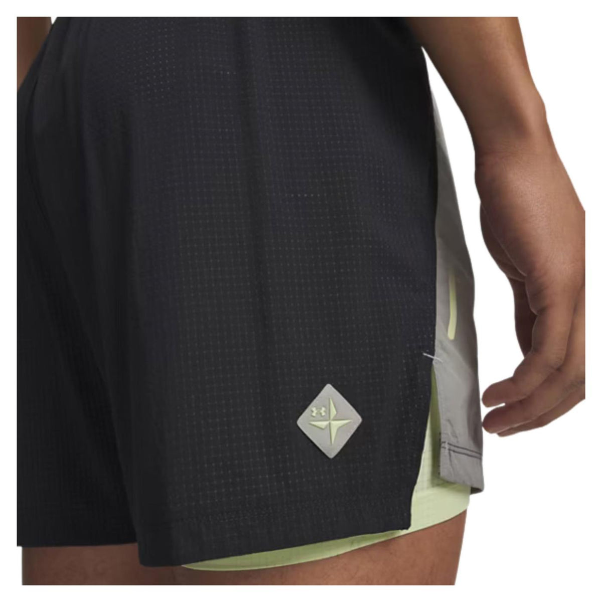 UNDER ARMOUR TRAIL RUN 5 LINED SHORT - Grigio chiaro - vista 3