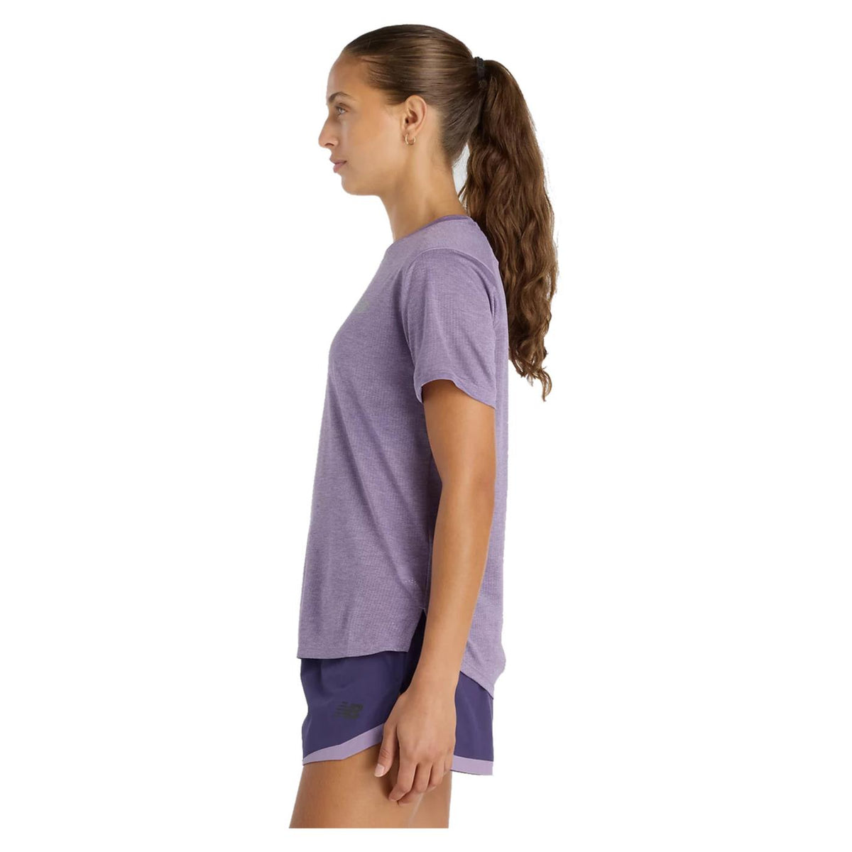 NEW BALANCE ATHLETICS WOMAN T-SHIRT - Viola - vista 3